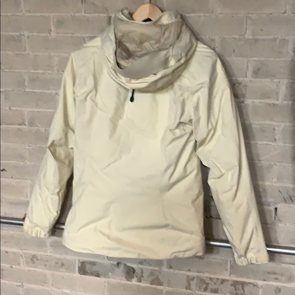 Arc'teryx Cream Jacket - Picture 3 of 12